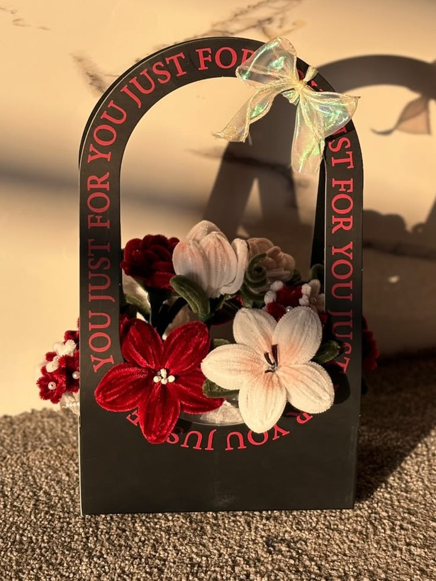 باکس گل کرم زرشکی