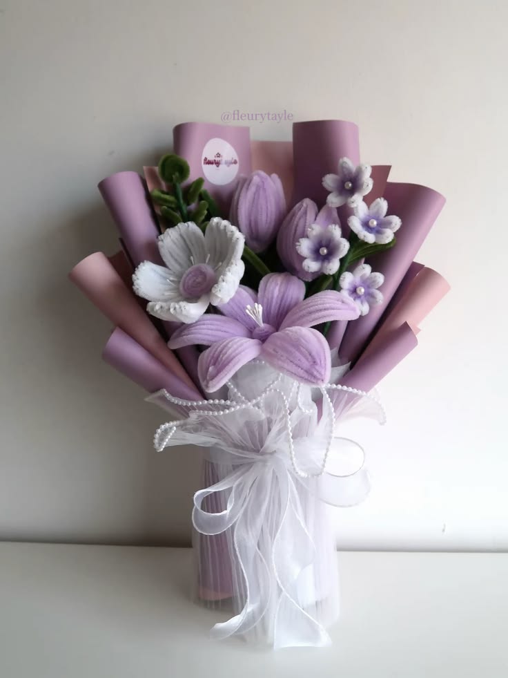 دسته گل بنفش